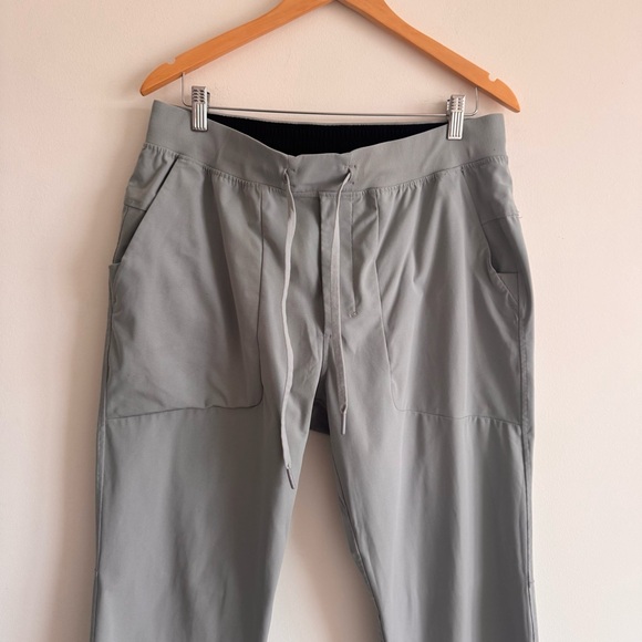 Lululemon | Men’s Lululemon ABC Jogger 30"
Asphalt Grey ~ XL - Picture 7 of 11